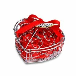 Bon marché 🔔 Totalcadeau 6 savons en forme de rose dans un panier métallique cœur ❤️